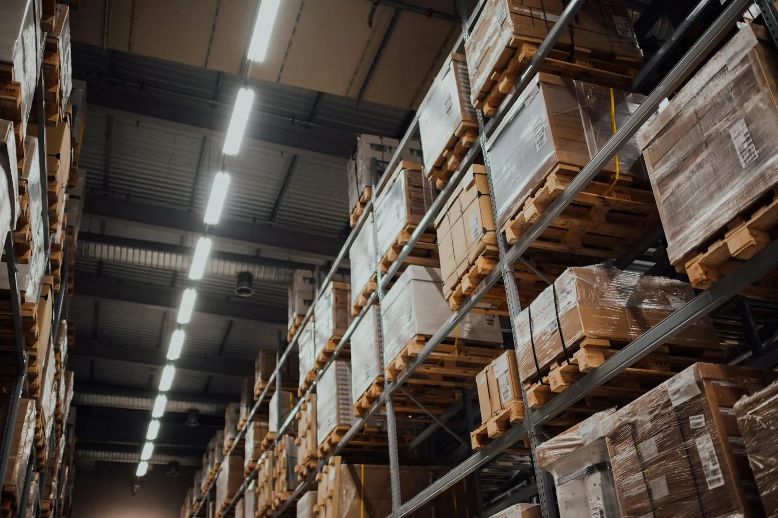 Bulk stock warehouse of stainless steel fittings and flanges in Mumbai