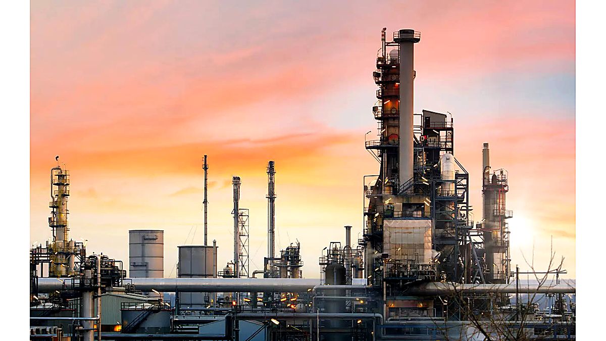 Oil and gas refinery piping supplied from Mumbai