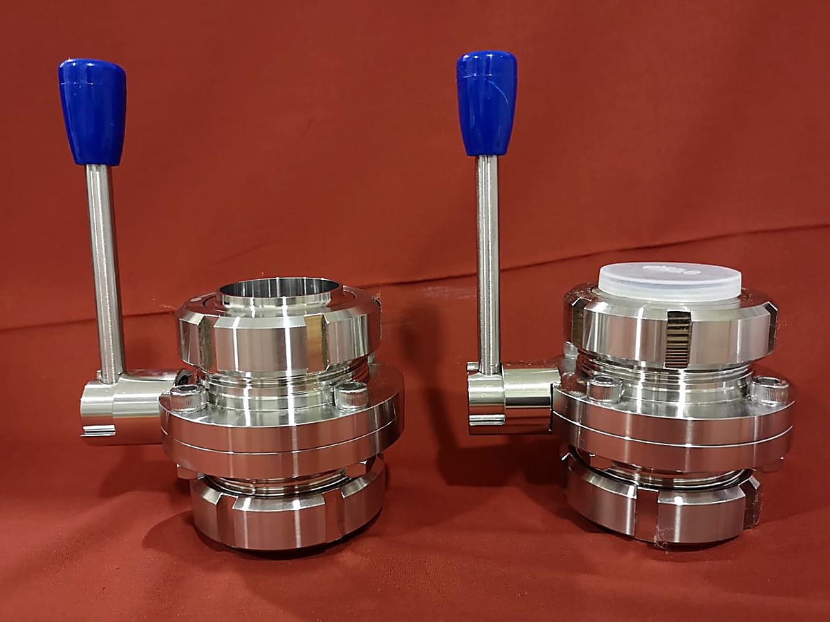 Sanitary stainless steel butterfly valve with tri-clamp ends and actuator