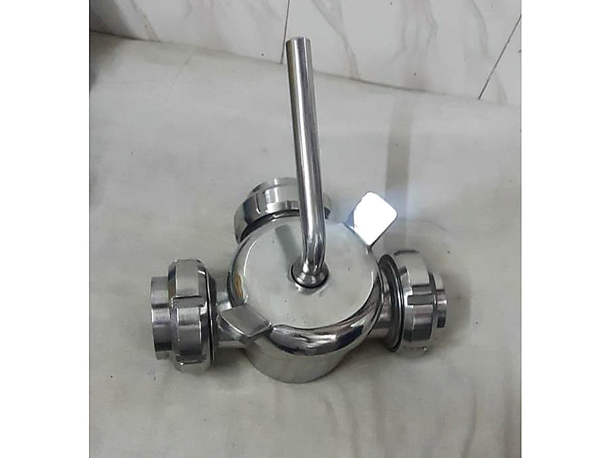 SS 304 three-way diverter valve with threaded union ends and lever handle