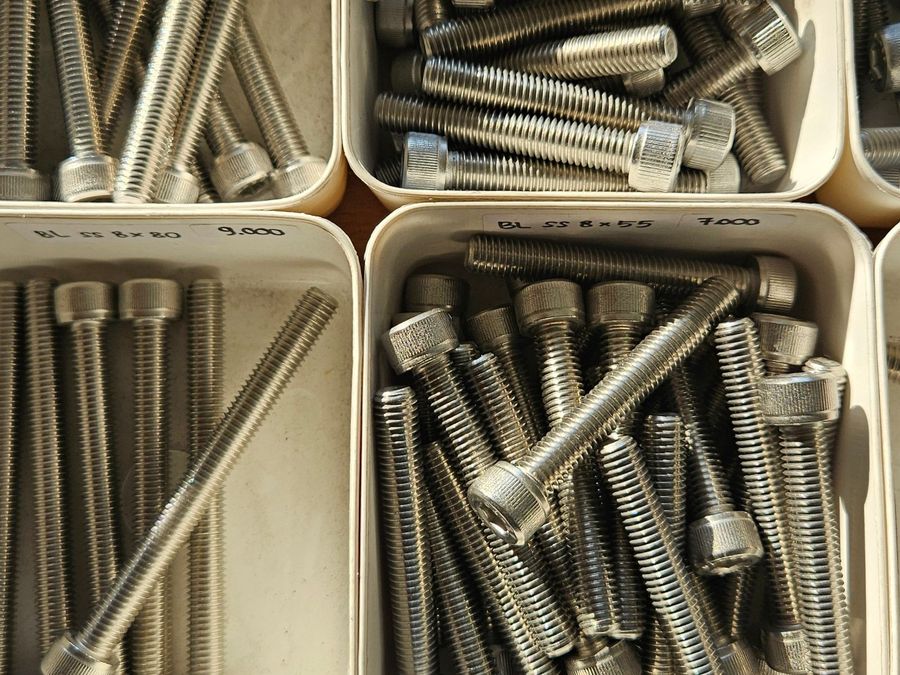 Custom & Special Fasteners — Stainless steel fasteners supplier India — hex bolts nuts washers studs Mumbai