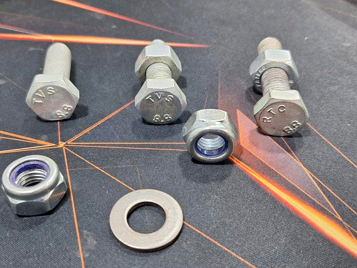 Galvanized bolt, nut and washer fasteners