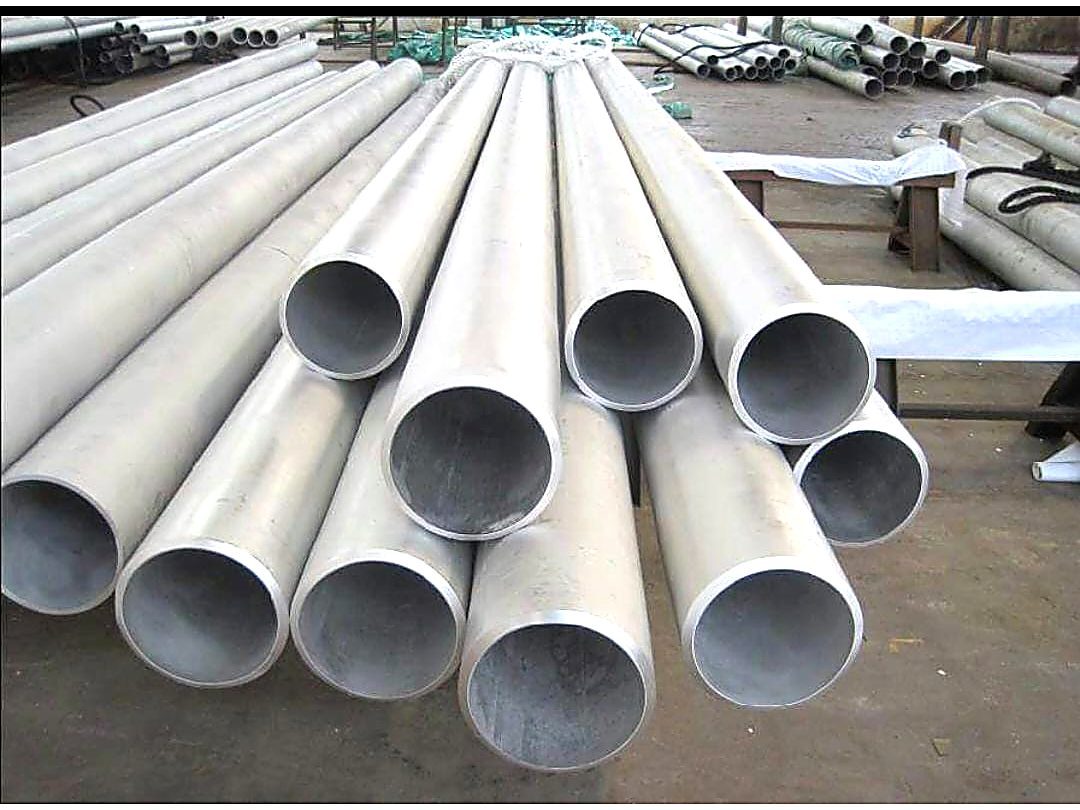 Stainless Steel Seamless Pipes & Tubes — Stainless steel pipes and tubes stockist Mumbai — seamless ERW pipes bulk stock